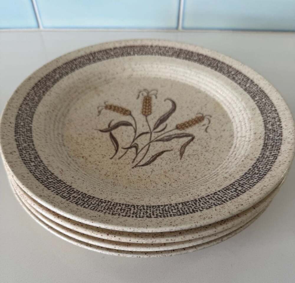 Vintage Homer Laughlin Homestead Country Wheat 10-inch Dinner Plates - Set of 4
